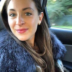 Meet your Posher, Laura